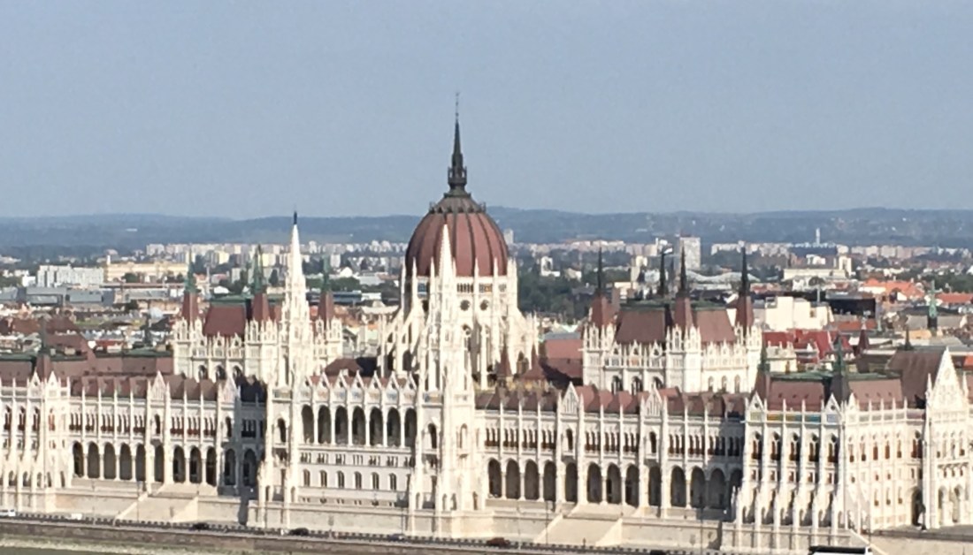 8FCCB7B6-FFAB-4868-A205-D652353BE428